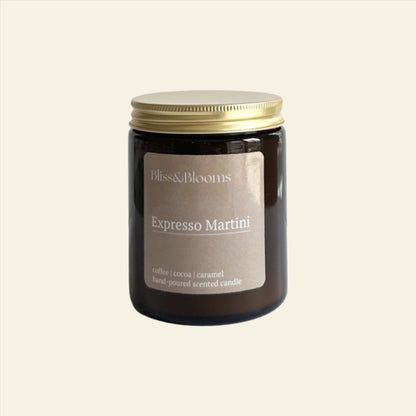 Espresso Martini - A rich, coffee-inspired candle aroma is sure to delight the senses of any coffee enthusiast! Its robust scent contains notes of espresso, coffee liqueur, rum, and chocolate, making it a sophisticated blend for cocktail lovers.Hand-poure