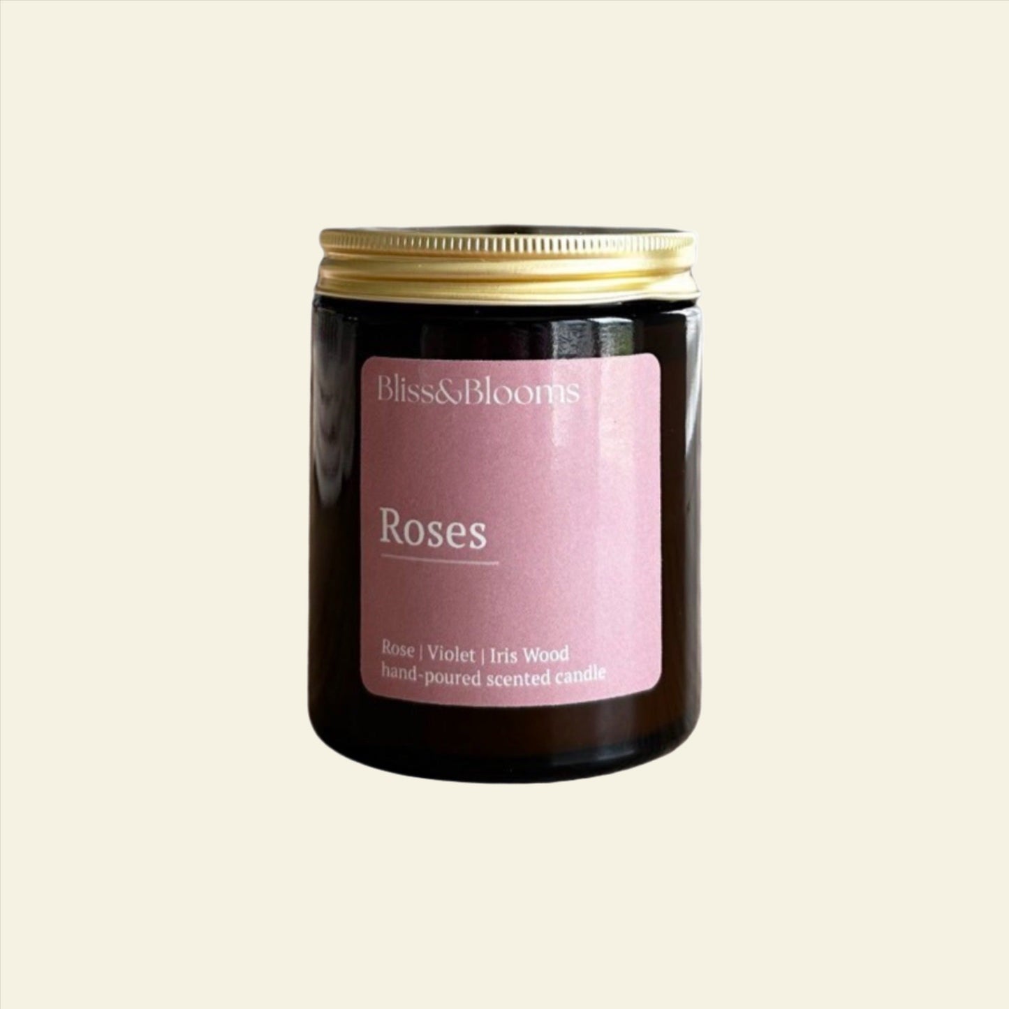 Roses - Indulge in the romantic aroma of soft roses in full bloom, freshly picked from an English rose garden. This scented candle captures the delicate authentic scent of roses, filling your space with a timeless and enchanting fragrance.Hand-poured usi