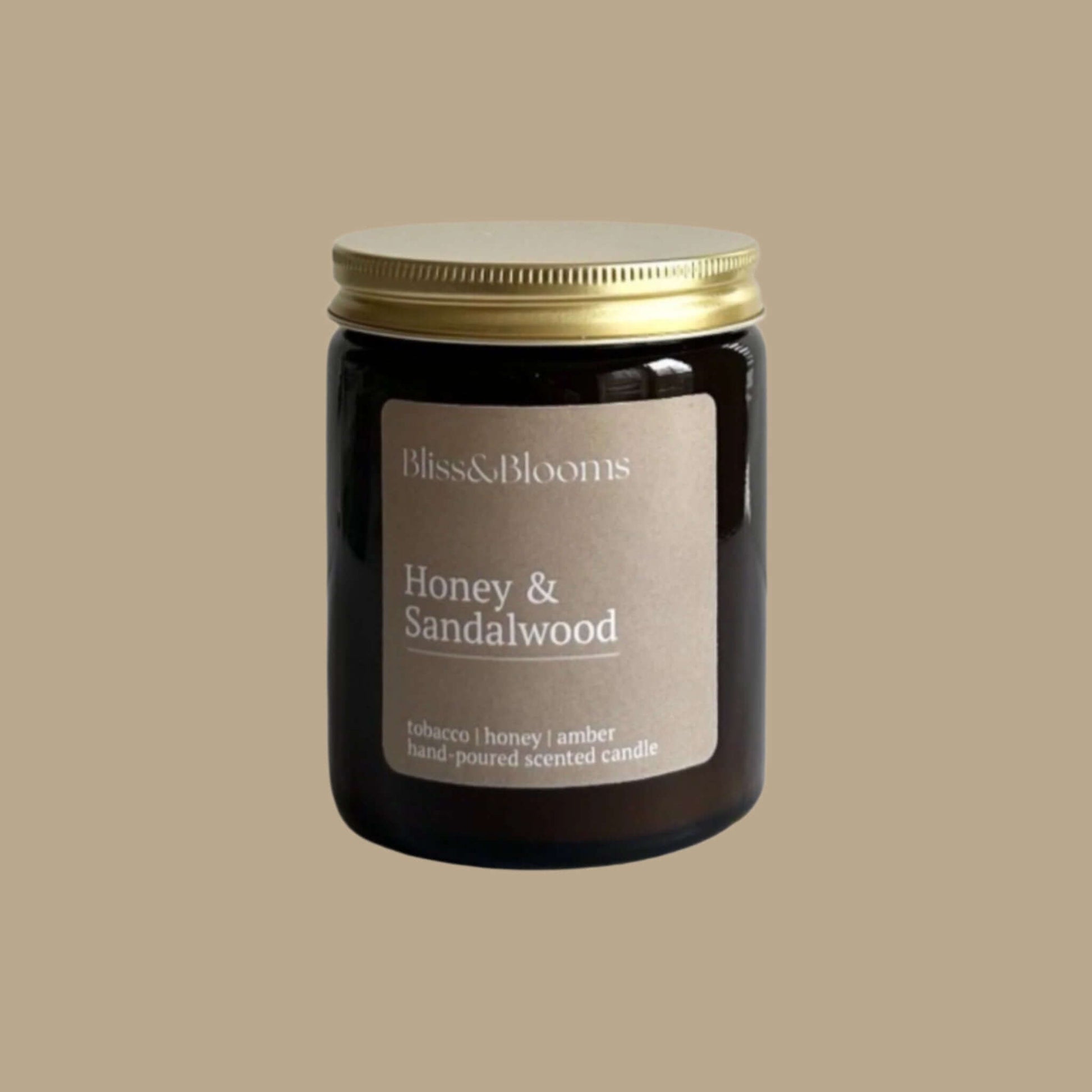 Honey & Sandalwood - Unveil the mystery with this enchanting candle scent, where the rich aroma of crushed tobacco intertwines with the sweetness of honey and a hint of exotic spices. Woody undertones add depth that enchants any space.Hand-poured using na