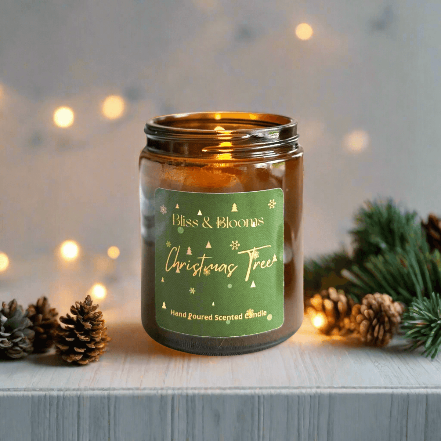 Christmas Tree Scented Candle, Immerse yourself in the unmistakable aroma of a freshly cut Christmas tree with this captivating candle. The rich, herbal fragrance of Siberian Pine takes centre stage, complemented by the zesty freshness of bergamot and a h