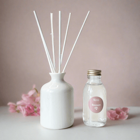 Our elegant ceramic reed diffuser is an ideal addition to any home! Boasting an attractive design and offering a hassle-free way to keep your living space fragrant with continuous scenting, it makes a wonderful choice. Once your fragrance has run out simp